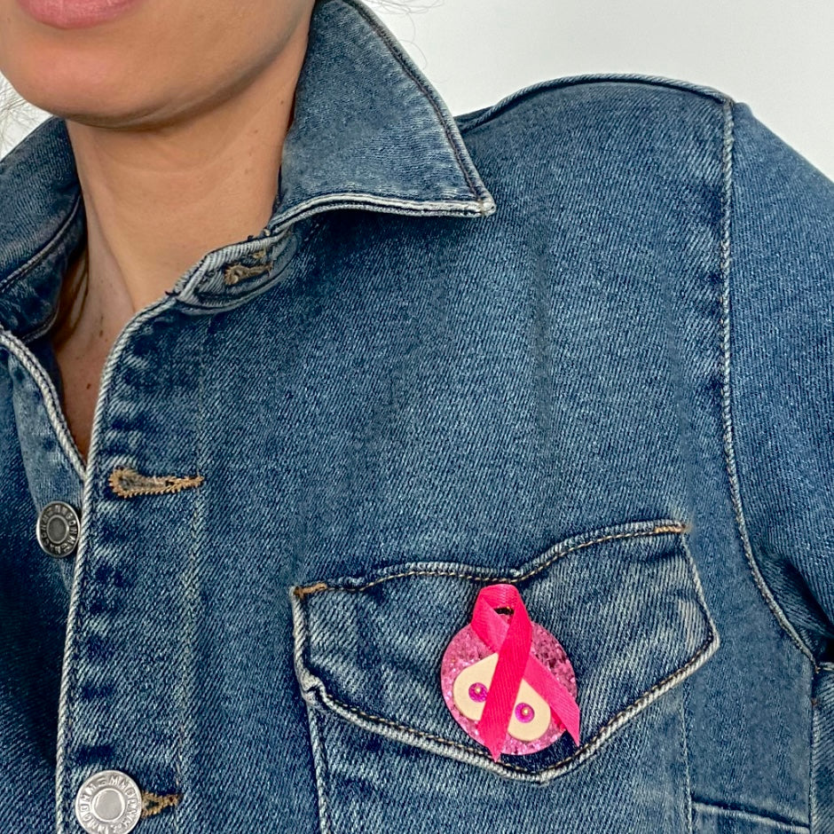 Broche en cuir Anne-Marie