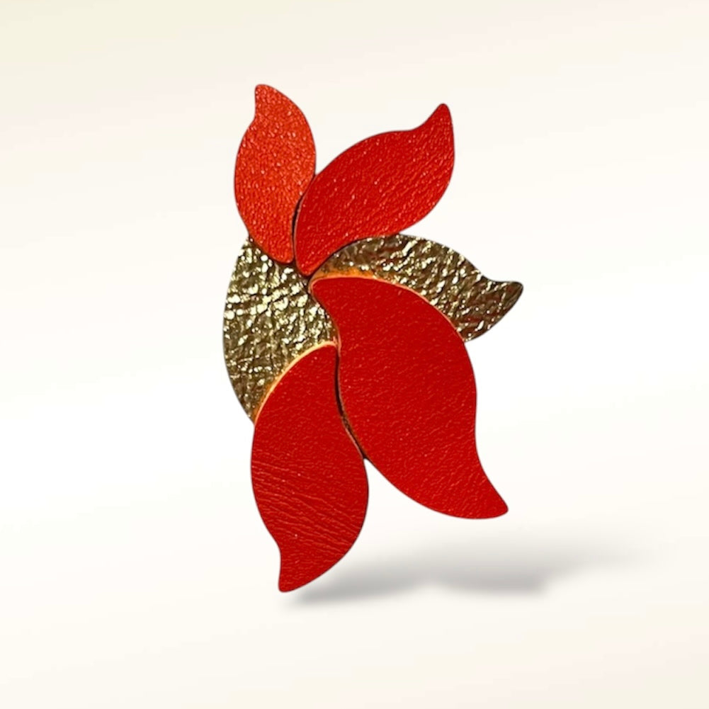 Broche en cuir Flora