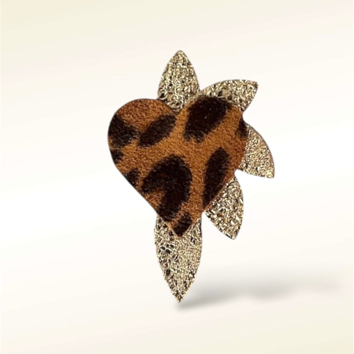 Broche en cuir Cœur de Pirate